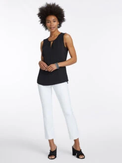 Easy Keyhole Top 5 Easy Keyhole Top -Nic+Zoe ALL1670BLXPRODUCT 04