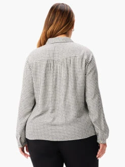 Femme Plaid Shirt BLACK MULTI -Nic+Zoe W231603WBLMPRODUCT 03